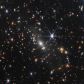 Prawie to przegapiono: na ultraszczegółowym zdjęciu z Teleskopu Webba są najstarsze gromady kuliste w kosmosie (fot. NASA, ESA, CSA, STScI)
