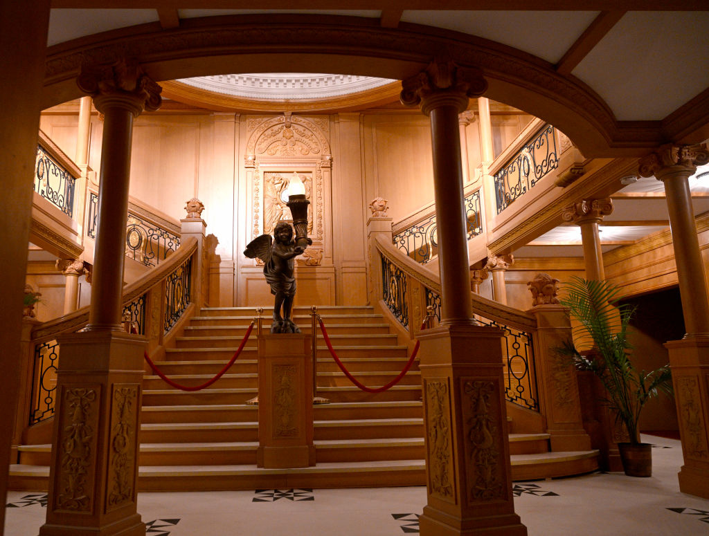 Na zdjęciu replika wielkich schodów na Titanicu.
