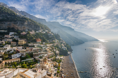 Neapol zyskuje przy bliższym spotkaniu. 7 pomysłów na wycieczki po środkowych Włoszech