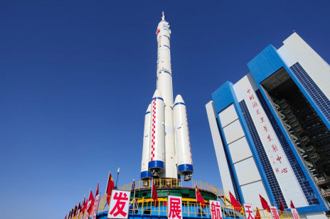 Boski Statek, Długi Marsz i Niebiański Pałac. Chiński program kosmiczny nabiera rozpędu, wzorując się na NASA