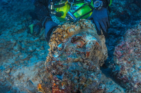 Na dnie Morza Jońskiego odnaleziono olbrzymią głowę Herkulesa z Andikitiry. Czym jest ten tajemniczy posąg?