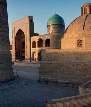 Uzbekistan_start_dobre_bew_30290