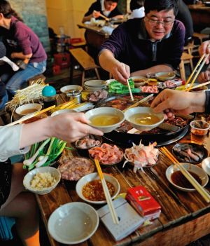 Kuchni syczuańskiej nie ma bez chili, pieprzu, cebuli, czosnku oraz imbiru.