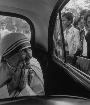Matka Teresa zostaje świętą. Wątpliwości pozostają