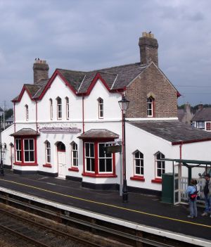 Stacja kolejowa w Llanfairpwllgwyngyllgogerychwyndrobwllllantisiliogogogoch