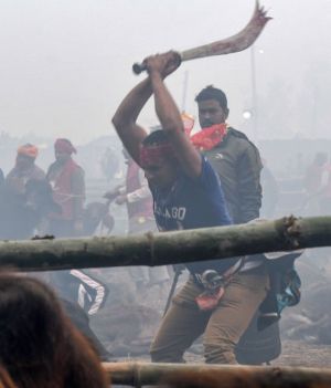 W Nepalu trwa najbardziej barbarzyński festiwal na świecie fot. PRAKASH MATHEMA/AFP/East News
