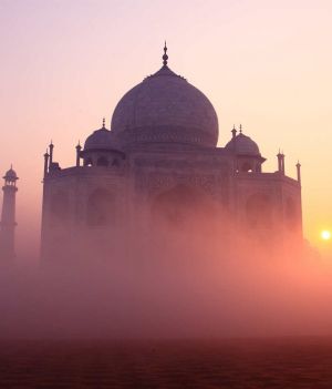 Widok na Taj Mahal w Indiach fot. Getty Images