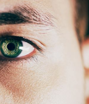 Zespół suchego oka – dlaczego nasze oczy „wysychają”?