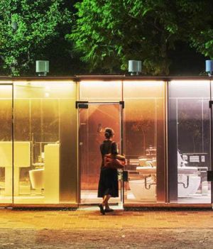 Najnowsza atrakcja Tokio: transparentne toalety publiczne