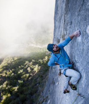 Trening wspinaczkowy: podstawy, które musisz znać. Od czego zacząć wspinaczkę (fot. Getty Images)