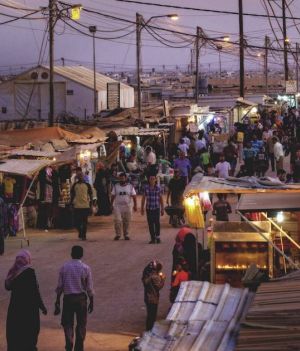 Zaatari - obóz dla uchodźców w Jordanii, położony 10 kilometrów na wschód od Al-Mafrak, który stopniowo przekształca się w stałą osadę (fot. National Geographic)