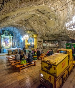 Kopalnie w Polsce: kopalnia soli w Bochni, kaplica św. Jadwigi (fot. kopalnia-bochnia.pl)