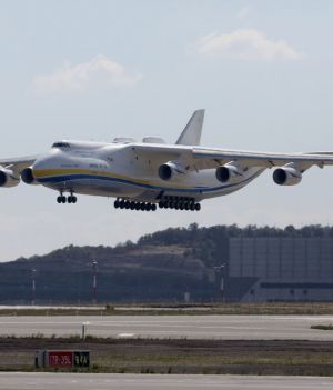 Rosjanie zniszczyli największy samolot na świecie. Antonov był w Polsce jeszcze w tym roku