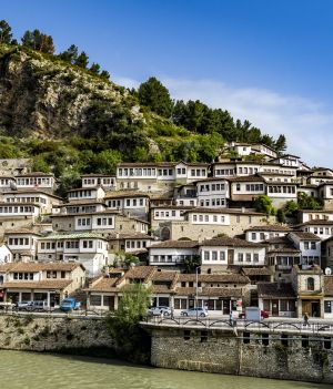 Albania: miasta, które warto odwiedzić podczas wakacyjnego wyjazdu. Sprawdź, co zobaczyć [atrakcje, ciekawostki, zabytki]