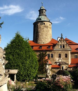 Zamek Czocha w Leśnej na Dolnym Śląsku: historia, zwiedzanie, imprezy plenerowe, jak dojechać? (Fot. Taylaga, Wikimedia Commons, CC-BY-SA-4.0)