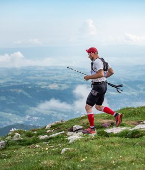 Fotograf National Geographic Polska jedynym Polakiem na wyścigach biegowych w Alpach