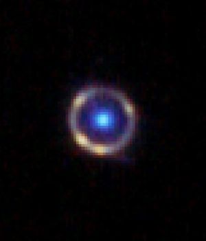 Teleskop Webba zrobił zdjęcie pierścienia Einsteina. Dzieli go od Ziemi aż 12 mld lat świetlnych (fot. NASA via Reddit)