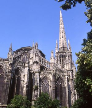 Oto najpiękniejsze zabytki świata. Które z nich mieliście okazję zobaczyć? Katedra w Bordeaux (fot. Thierry BORREDON/Gamma-Rapho via Getty Images)