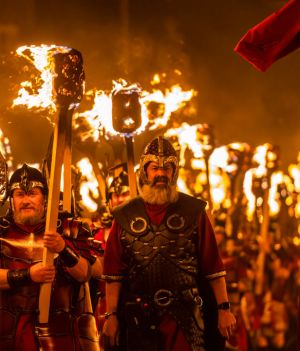 Jak wyglądał wiking – odzież, broń i wygląd zewnętrzny wikingów (fot.  Euan Cherry/Getty Images)