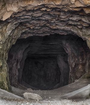 Kobieta spędziła 500 dni w jaskini w Hiszpanii. To kompletnie zaburzyło jej poczucie czasu (fot. Getty Images)