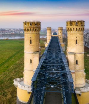 Najpiękniejsze mosty w Polsce – ile z nich zostało? (fot. 1852803700, Patryk Kosmider, via Shutterstock)