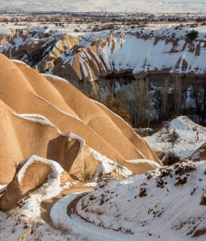 Śnieg na Saharze to nic nowego. Biały puch prószył na pustyni nieraz