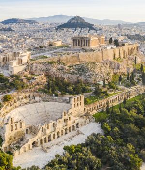 Akropol w Atenach ma fascynującą historię, ale nie wszyscy zobaczą słynne budowle. Winne są upały