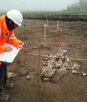 W miejscu, gdzie ma stanąć wyrzutnia rakiet, znaleziono starożytny cmentarz