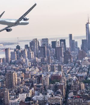 Samolot nad Nowym Jorkiem