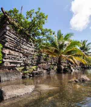 Nan Madol, czyli zagadkowe ruiny zwane „Wenecją Pacyfiku”. Obrosły niezwykłymi legendami