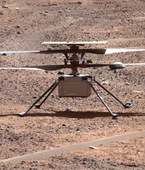 NASA oficjalnie zakończyła misję helikopterka Ingenuity. Pojazd wykonał 72 loty nad Marsem (fot. NASA/JPL-Caltech/ASU/MSSS)