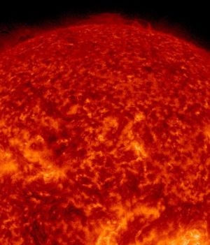 W Merkurego uderzył gigantyczny obłok plazmy. Obszar erupcji na Słońcu był 40-krotnie większy od Ziemi (fot. NASA/SDO)
