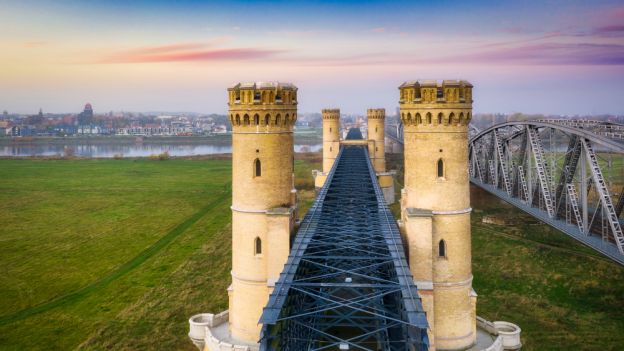 Najpiękniejsze mosty w Polsce – ile z nich zostało? (fot. 1852803700, Patryk Kosmider, via Shutterstock)