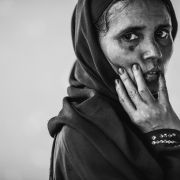 Dala Banu (44 l.). Od 21 lat w Bangladeszu, szóstka dzieci. Razem z mężem mieli gospodarstwo, pięć krów, trzy byki i stadko kóz.