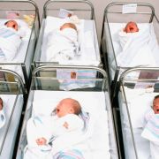 Rozwój niemowlaka: co wpływa na rozwój mózgu dziecka w pierwszych latach życia? (fot. Getty Images)