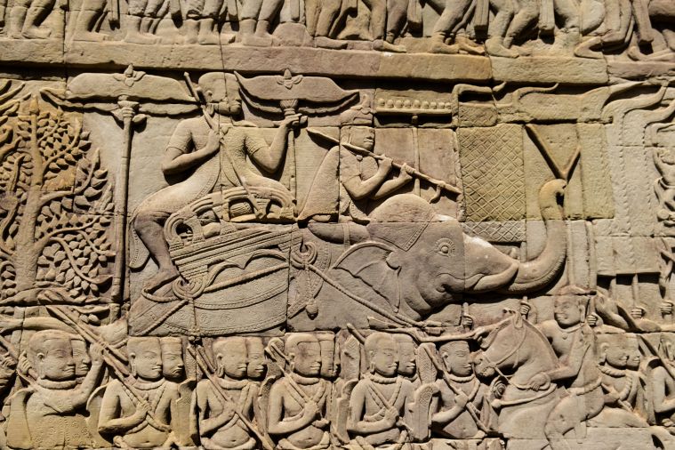 Słonie bojowe, czołgi starożytnych armii