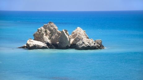 Aphrodite_rock_in_Cyprus