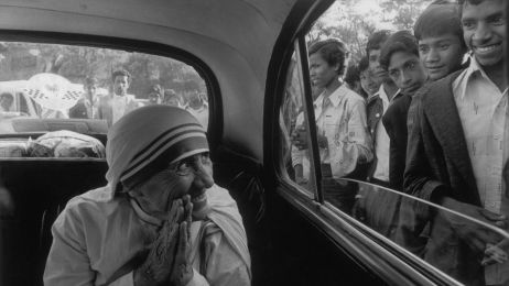 Matka Teresa zostaje świętą. Wątpliwości pozostają
