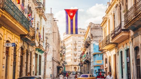 Czy wiesz, że Kuba ze względu na swój kształt nazywana jest długą zieloną jaszczurką?