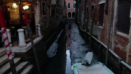 Rekordowo niski poziom wody w Wenecji (fot. YouTube/NBC News)