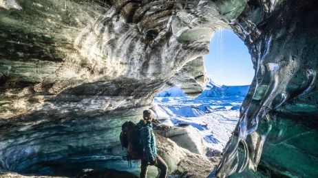 Islandia: kiedy jechać, aby zobaczyć zorzę polarną? Jak się przygotować do podróży na Islandię? (fot. Getty Images)