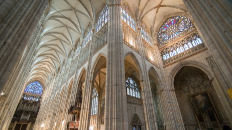 Mroczne i ciemne kościoły w okresie średniowiecza? Naukowcy właśnie obalili ten mit / Fot. Thesupermat2/cc-by-2.0/Wikimedia Commons