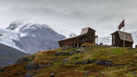Nowe schronisko położone w malowniczej scenerii (Fot. Facebook/Tungestølen Turisthytte DNT)
