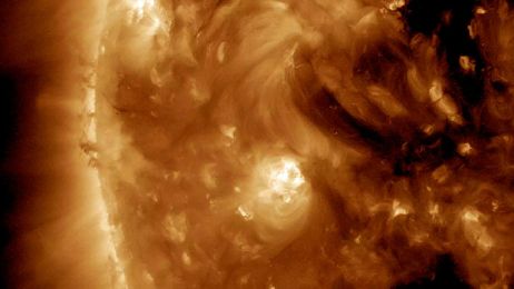 Słońce wciąż pozostaje pełne tajemnic (fot. SDO Gallery/ NASA)