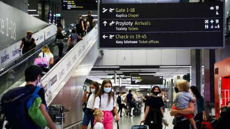 Zakaz lotów obejmuje obecnie 43 kraje (fot. Getty Images)