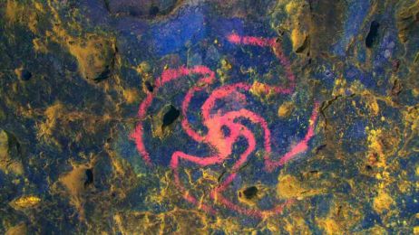 Jaskinia narkotycznych odlotów. 400 lat temu robili to patrząc w spiralny kształt kwiatu