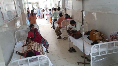 Przez indyjski stan Andhra Pradesh przechodzi epidemia nieznanej choroby lub, jak przekonują politycy opozycji, problemem jest ukrywane przez władze skażenie