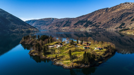 Wyspa została wystawiona na sprzedaż za 30 mln norweskich koron (fot. Active Real Estate Asker)