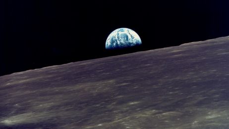 Ziemia widoczna z powierzchni Księżyca (fot. NASA via Getty Images)