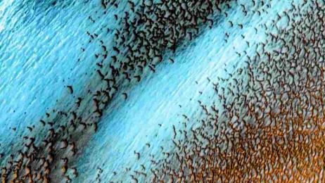 niebieskie wydmy na Marsie
